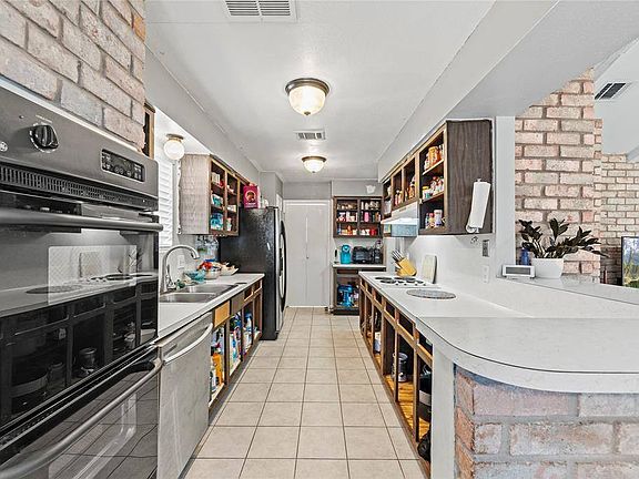 4th image of 5031 Eagle Trail Dr
