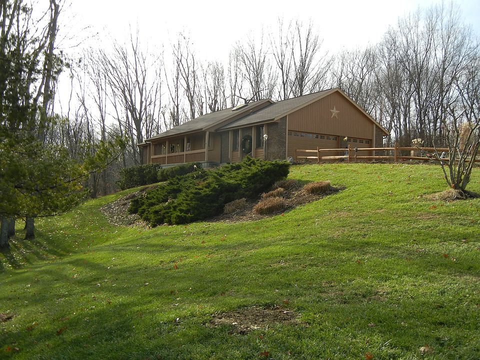 1st image of 3086 Triplecrown Dr