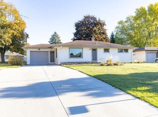 W2713 River Bend Ct, Sheboygan Falls, WI 53085