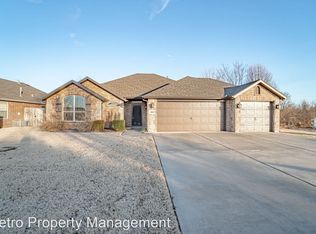 2005 SW Birch St, Bentonville, AR 72713