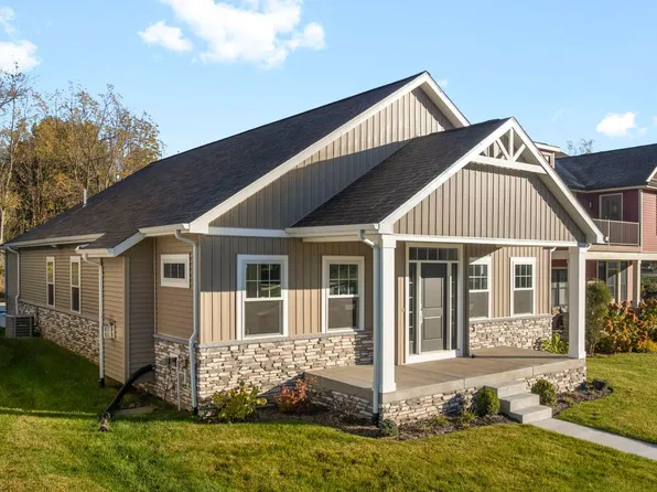 3391 Blarney Dr, South Bend, IN 46628