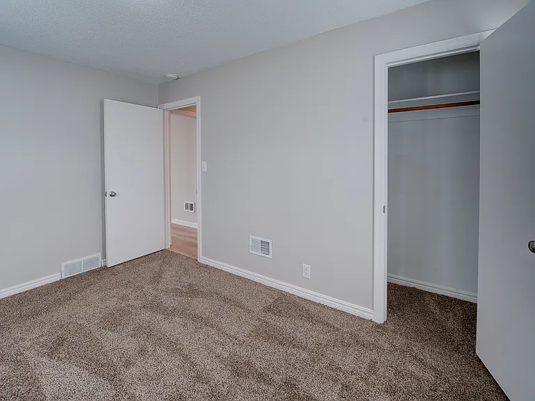 3712 NE Vivion Rd — Photo 7