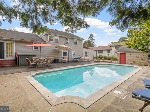 968 N Main St, Glassboro, NJ 08028