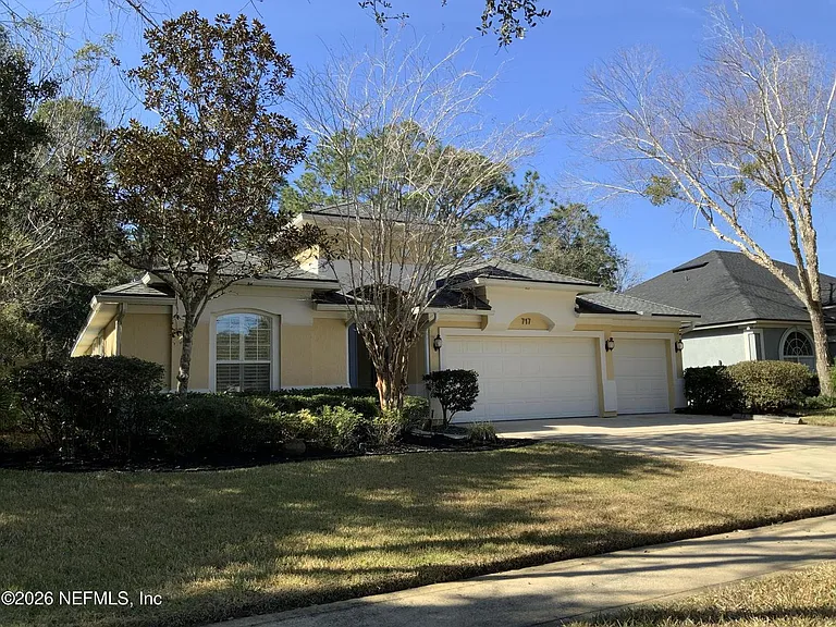 717 Cypress Crossing Trl — Photo 1