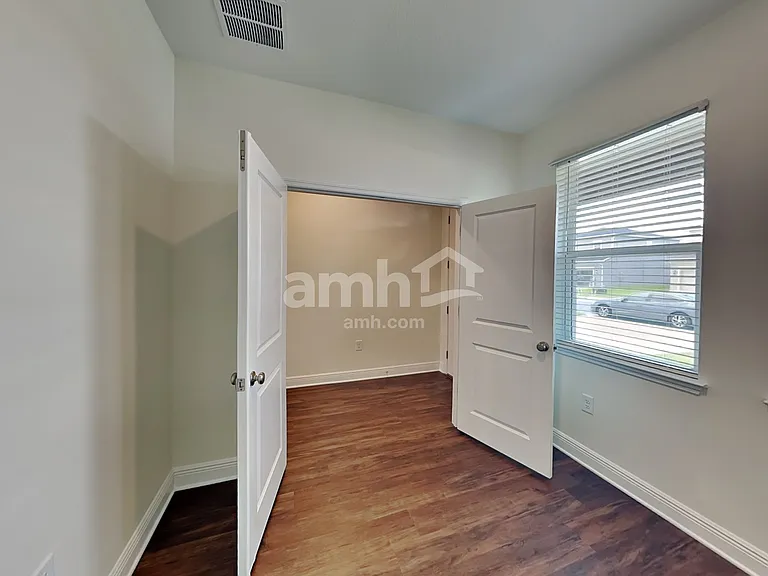 14617 Cedar Mill Dr — Photo 8