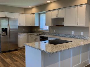 1502 Sugar Grove Ave, Dallas Center, IA 50063