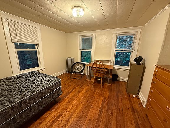 4th image of 117 Thurston Ave
