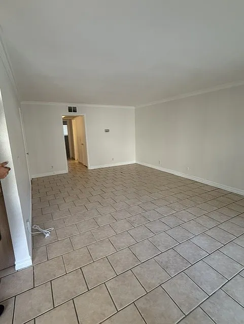 2 bed, 934 sqft, $2,950 — Photo 2