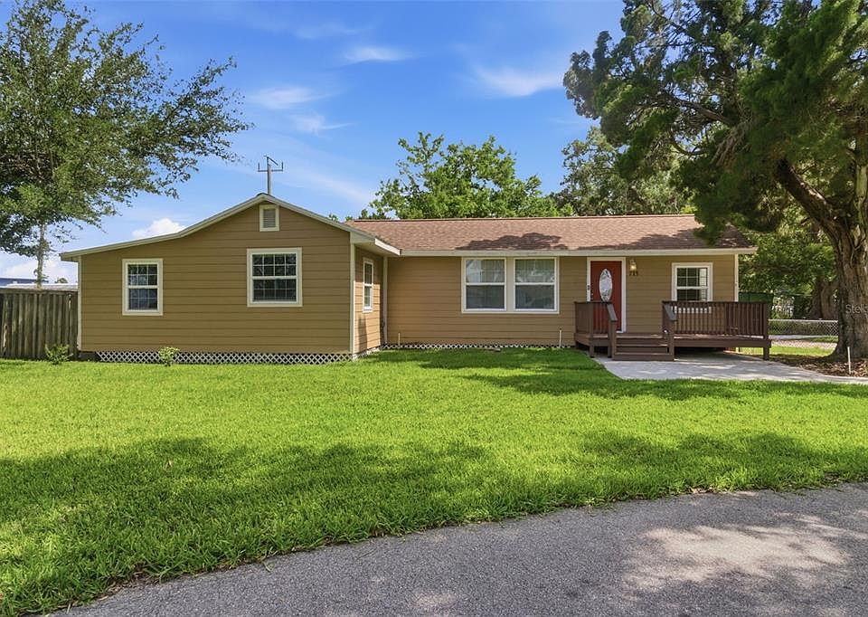 1st image of 715 WYLLY AVENUE