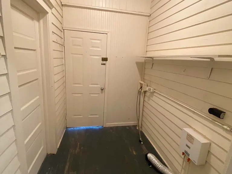 2316 Gilmore St — Photo 13