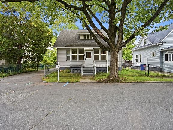 3rd image of 82 Gresham St