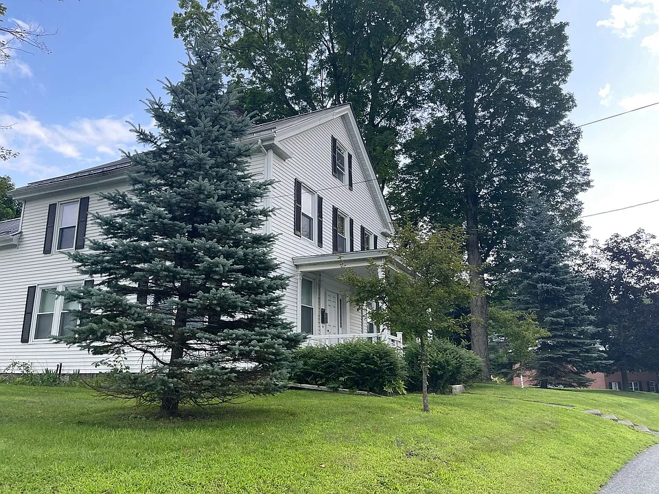 16 Maple St
