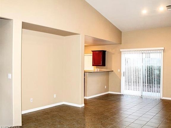 3rd image of 6820 Sweet Pecan St