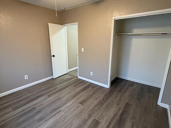 5th image of 460 S Dearing Ave