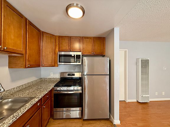 5th image of 1924 9th Ave APT 203