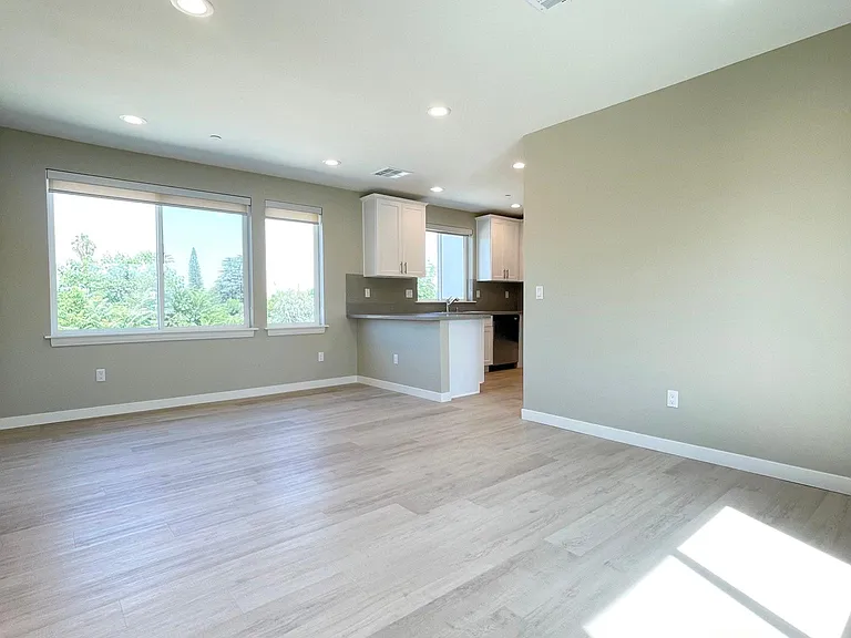 4251 E Live Oak Ave #12 — Photo 20