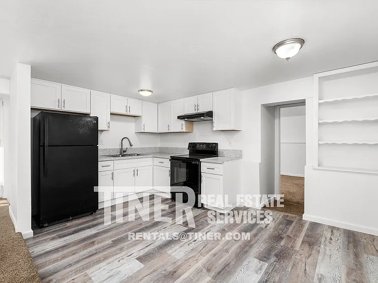 4910 Gastman Way #B — Photo 12