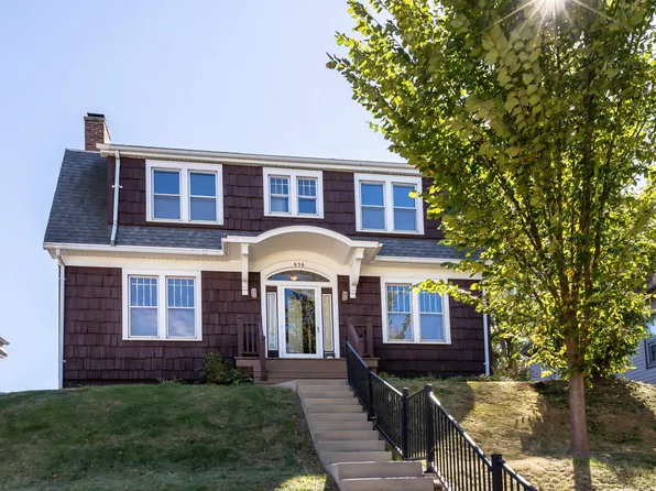 656 W 5th St, Dubuque, IA 52001