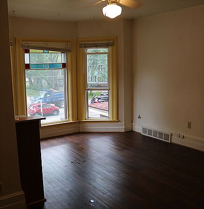 2nd image of 419 W Washington Ave #1267834