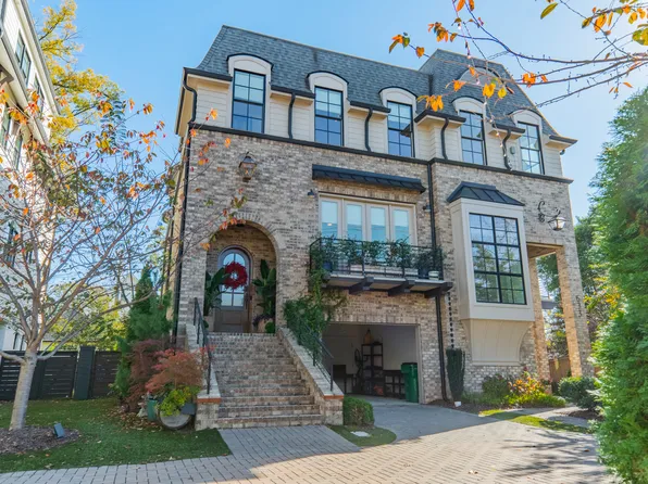 629 Mattie Rose Ln, Charlotte, NC 28204