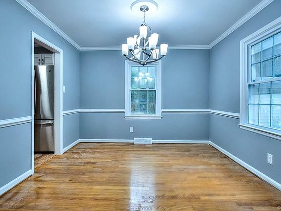4th image of 1406 Lake Ave