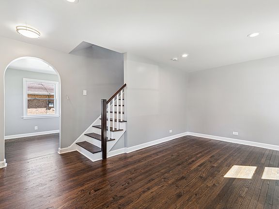 5th image of 14411 S Clark St