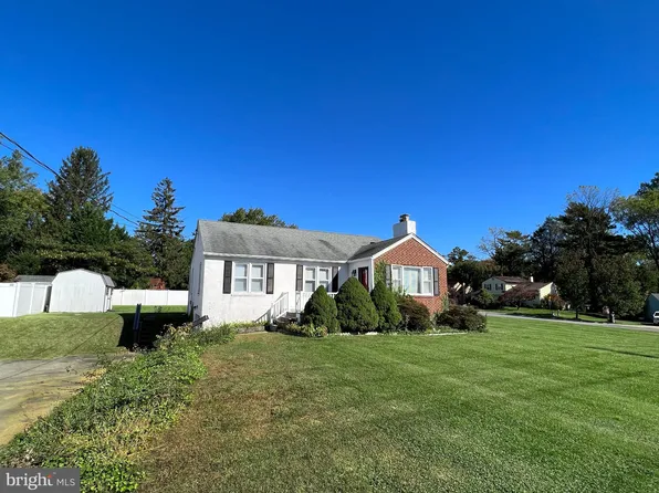 2717 Naamans Rd, Wilmington, DE 19810