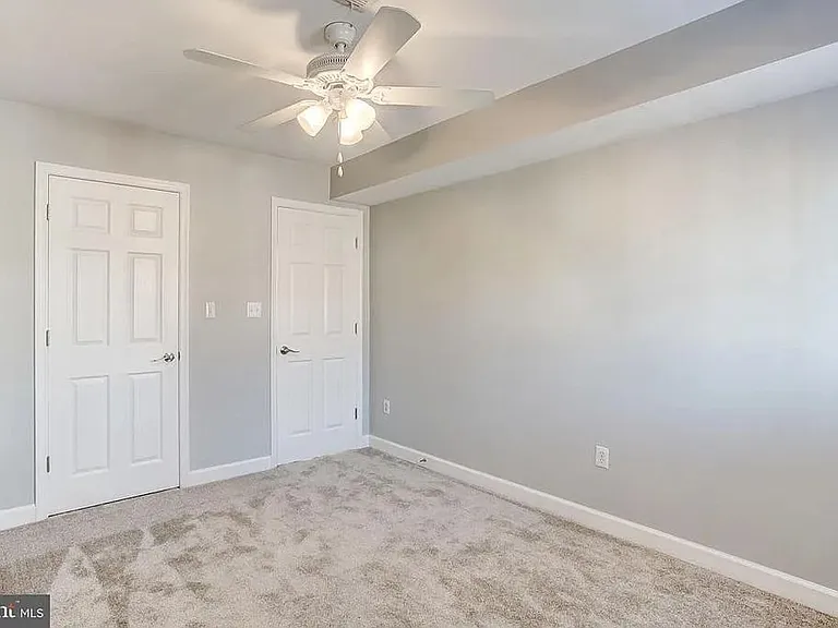 2604 Hudson St — Photo 31
