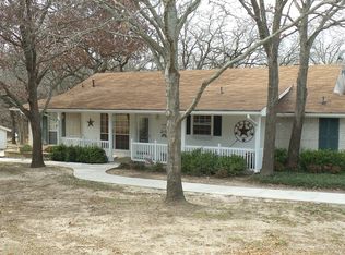 1900 Live Oak Cir, Azle, TX 76020