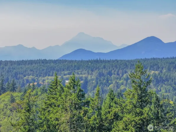 1343 Lena Place NE, Poulsbo, WA 98370