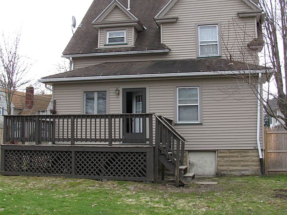 4th image of 62 Chambers Ave