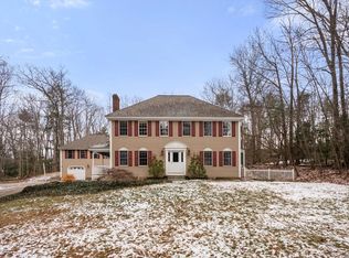 62 Allen Rd, Sturbridge, MA 01566
