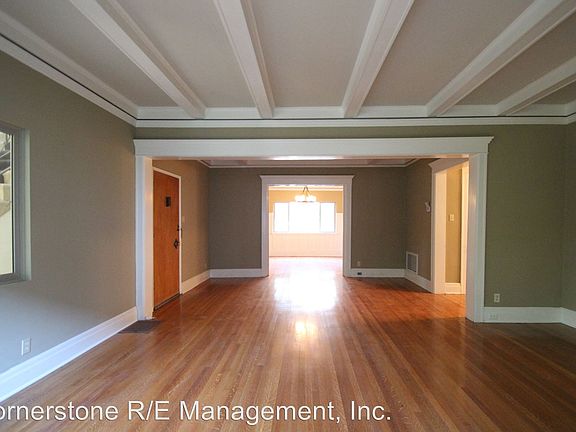 3rd image of 260 S Oakland Ave APT 03
