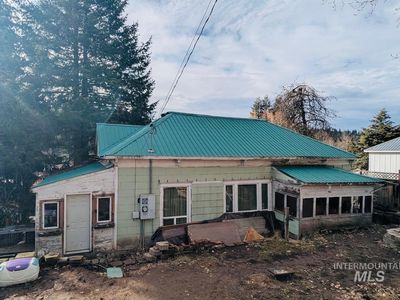 411 S Pine St, Troy, ID, 83871