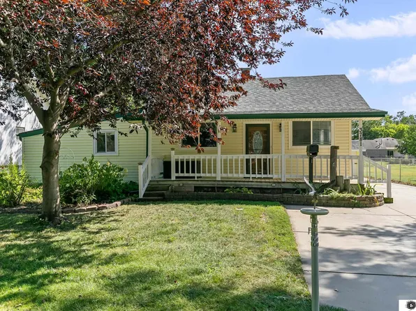 3781 Sumner St, Lincoln, NE 68506