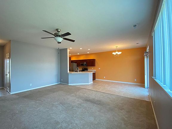 4th image of 3204 Tanager Dr