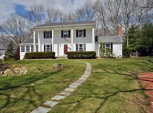 15 Eden Ct, North Kingstown, RI 02852