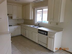 3rd image of 1902 E Stearns Ave