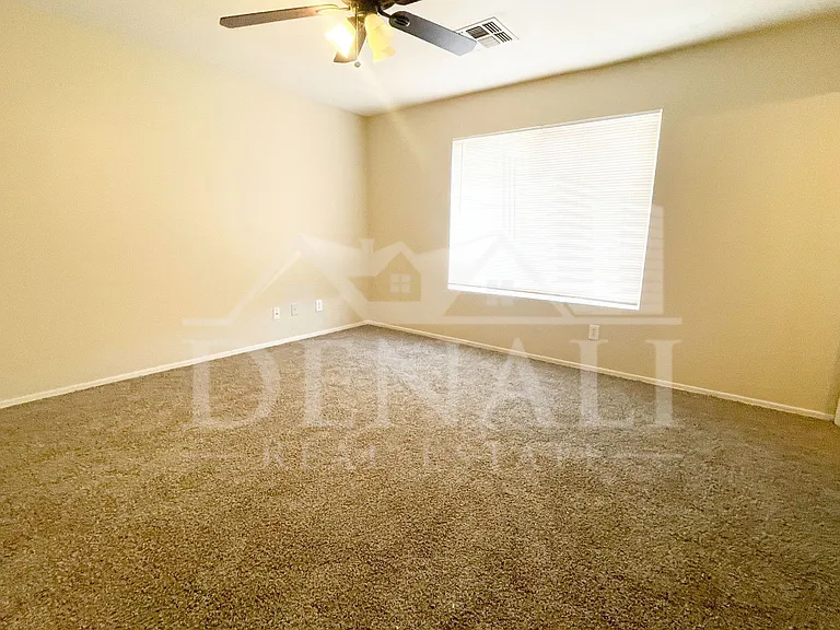 8930 W Catalina Dr — Photo 13