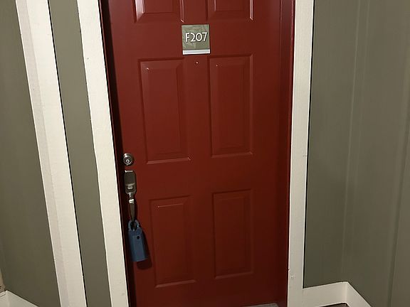 5th image of 7711 NE 175th St Unit F207