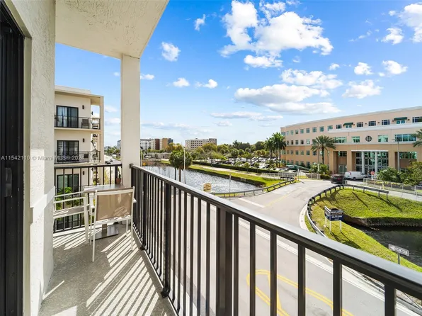 8301 NW 41st St #B-304, Doral, FL 33166