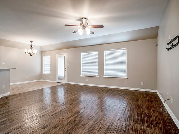 4th image of 7120 Millcreek Ct