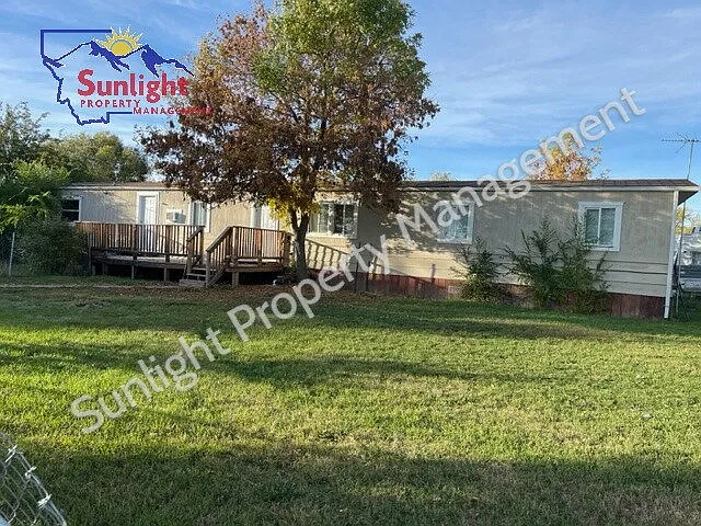 3 bed, 2.0 bath, 1280 sqft, $1,295 — Photo 1