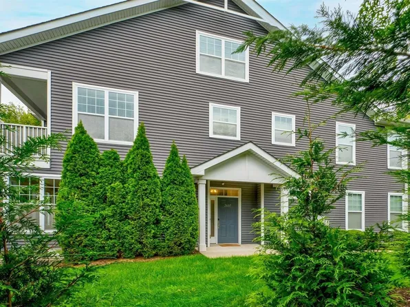 2607 Townhome Way #2607, Huntington Station, NY 11746