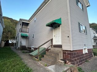 32 Roosevelt Ave, Benwood, WV