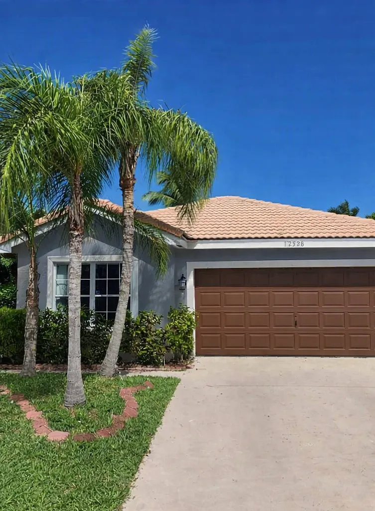 4 bed, 1672 sqft, $4,900 — Photo 1