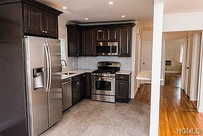 2nd image of 1019 Calhoun Ave #2