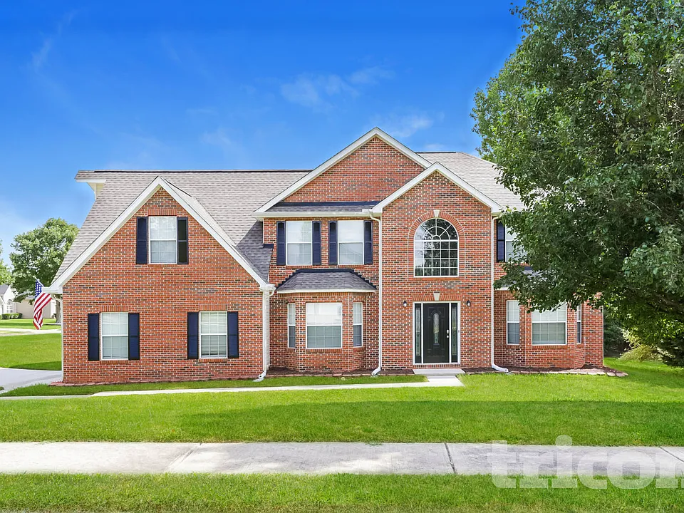 232 Ermines Way