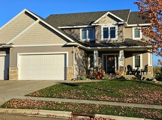 1882 Kerry Dr NE, Rochester, MN 55906