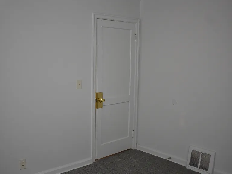 5705 Fontenelle Blvd — Photo 9